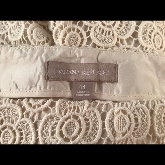 Banana Republic Lace Crochet Shorts- Ivory- Size 14 - Picture 5 of 7